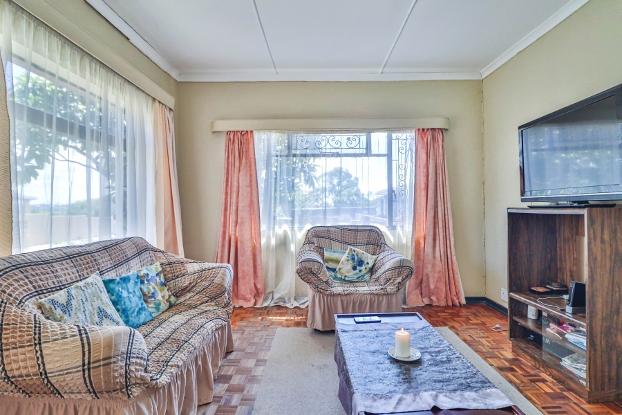 2 Bedroom Property for Sale in Korsten Eastern Cape